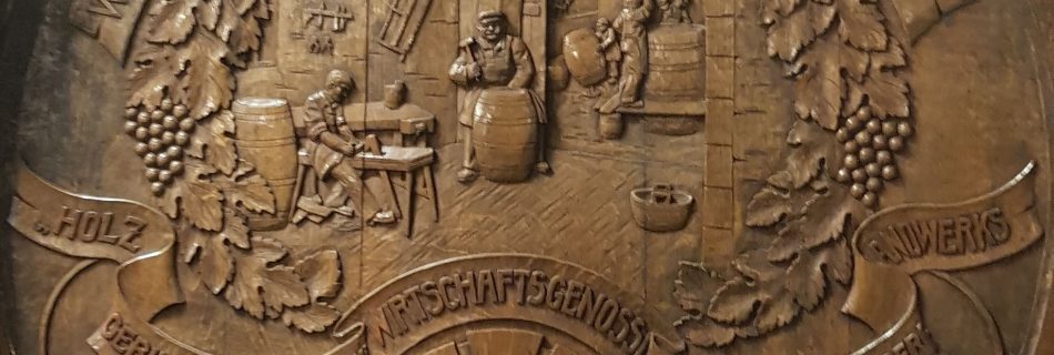 Fûts de chêne de l’époque soviétique pour brandy de collection spéciale.