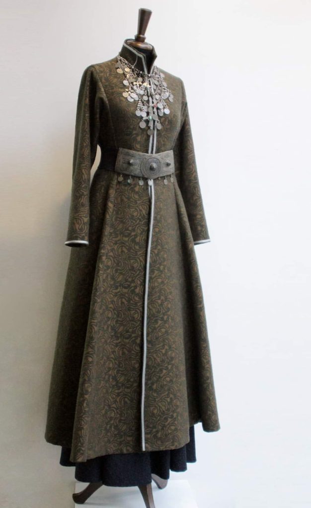 Costume traditionnel d’une femme noble