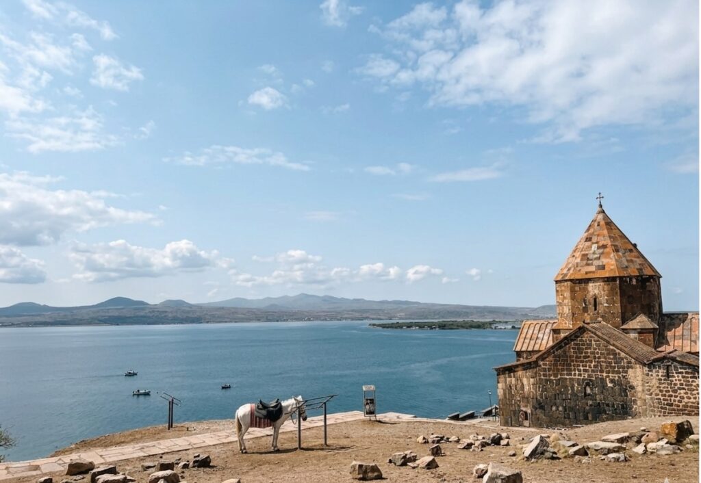 Monastère de Sevanavank (souvent simplement appelé Sevanavank).