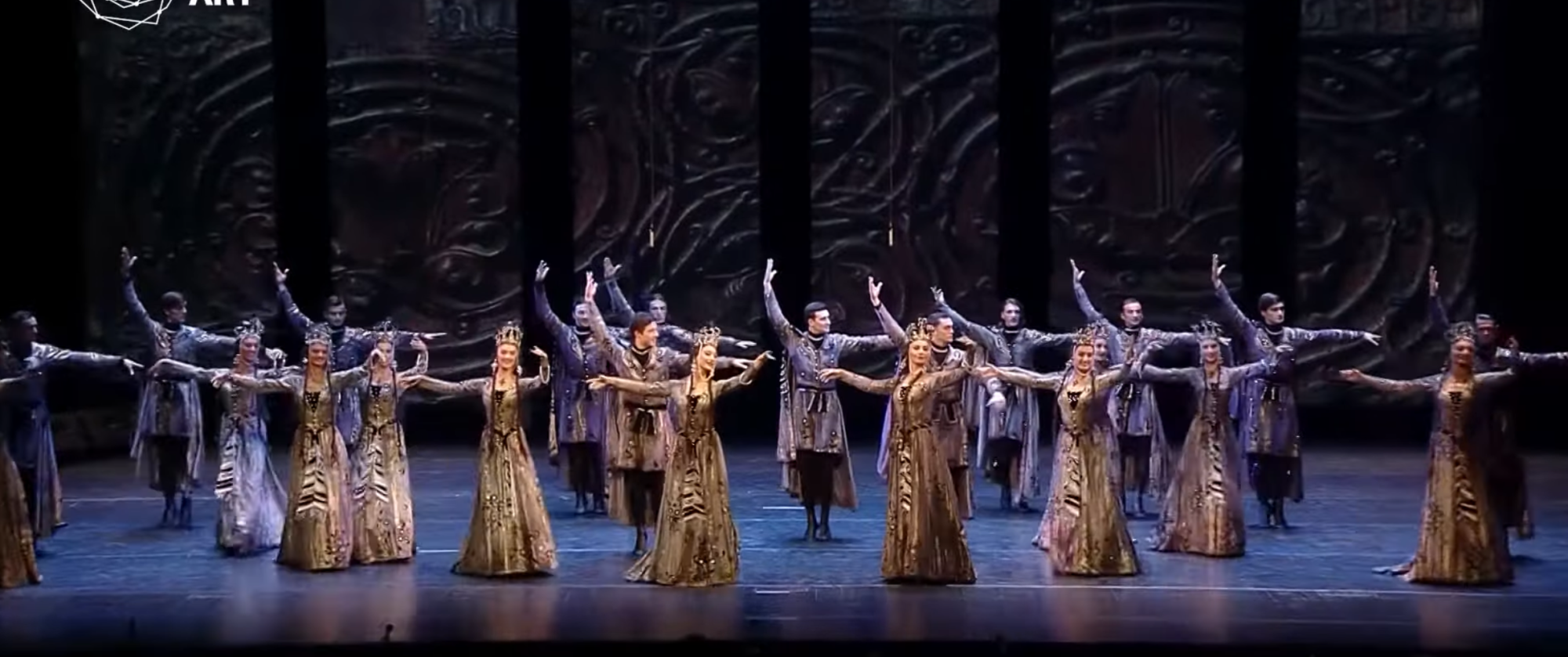 Davluri – danse d’ouverture du bal.